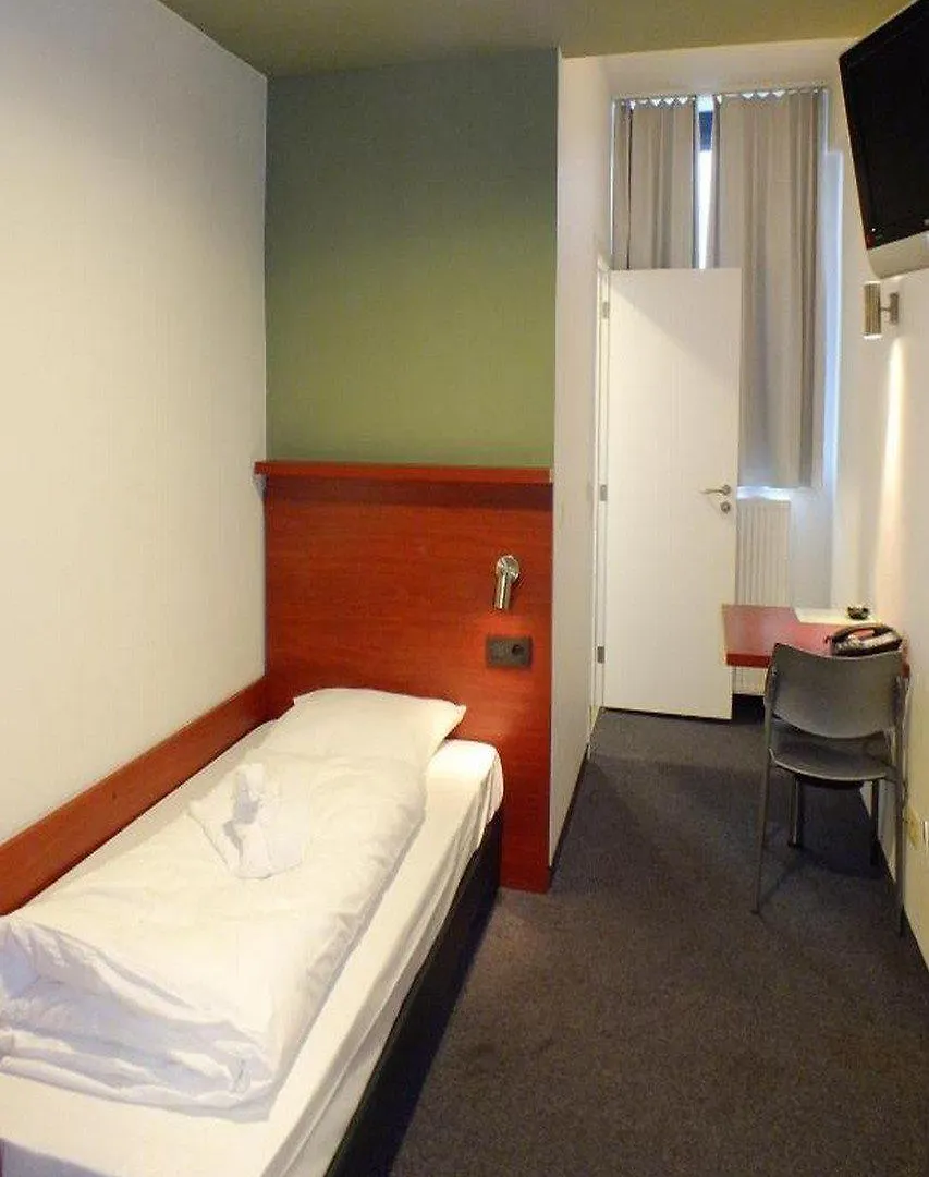 Hotel A&O Antwerpen Centraal