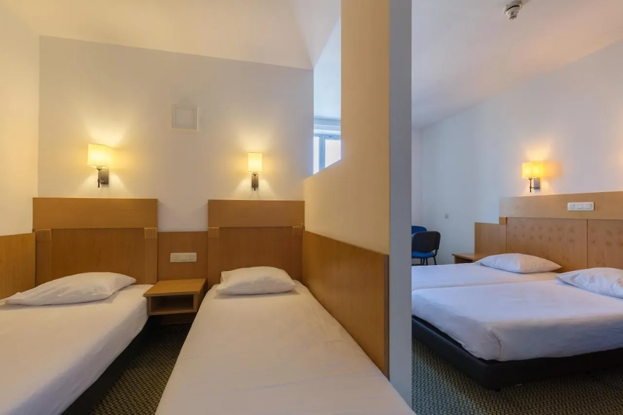 A&O Antwerpen Centraal Hotel