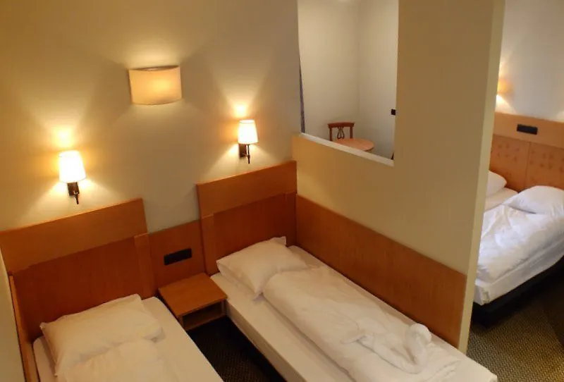 Hotel A&O Antwerpen Centraal