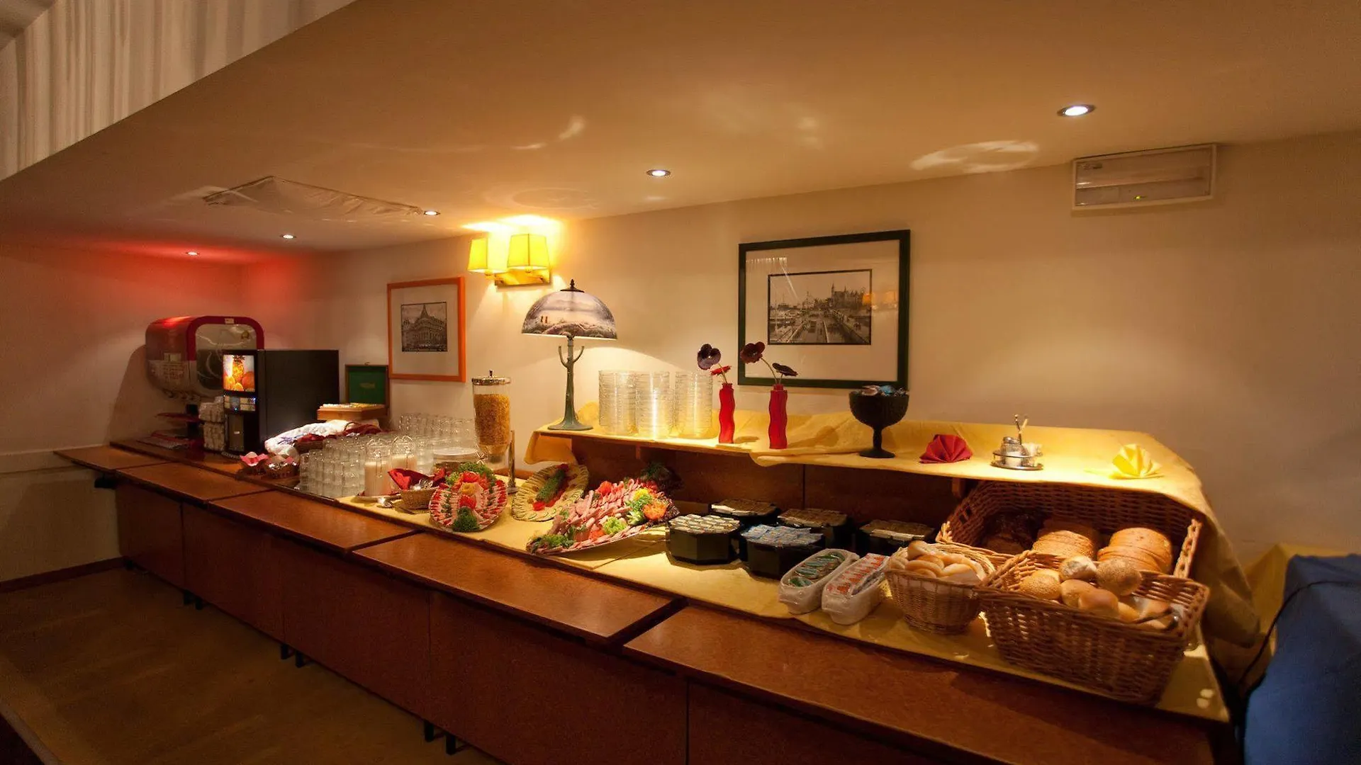 Hotel A&O Antwerpen Centraal