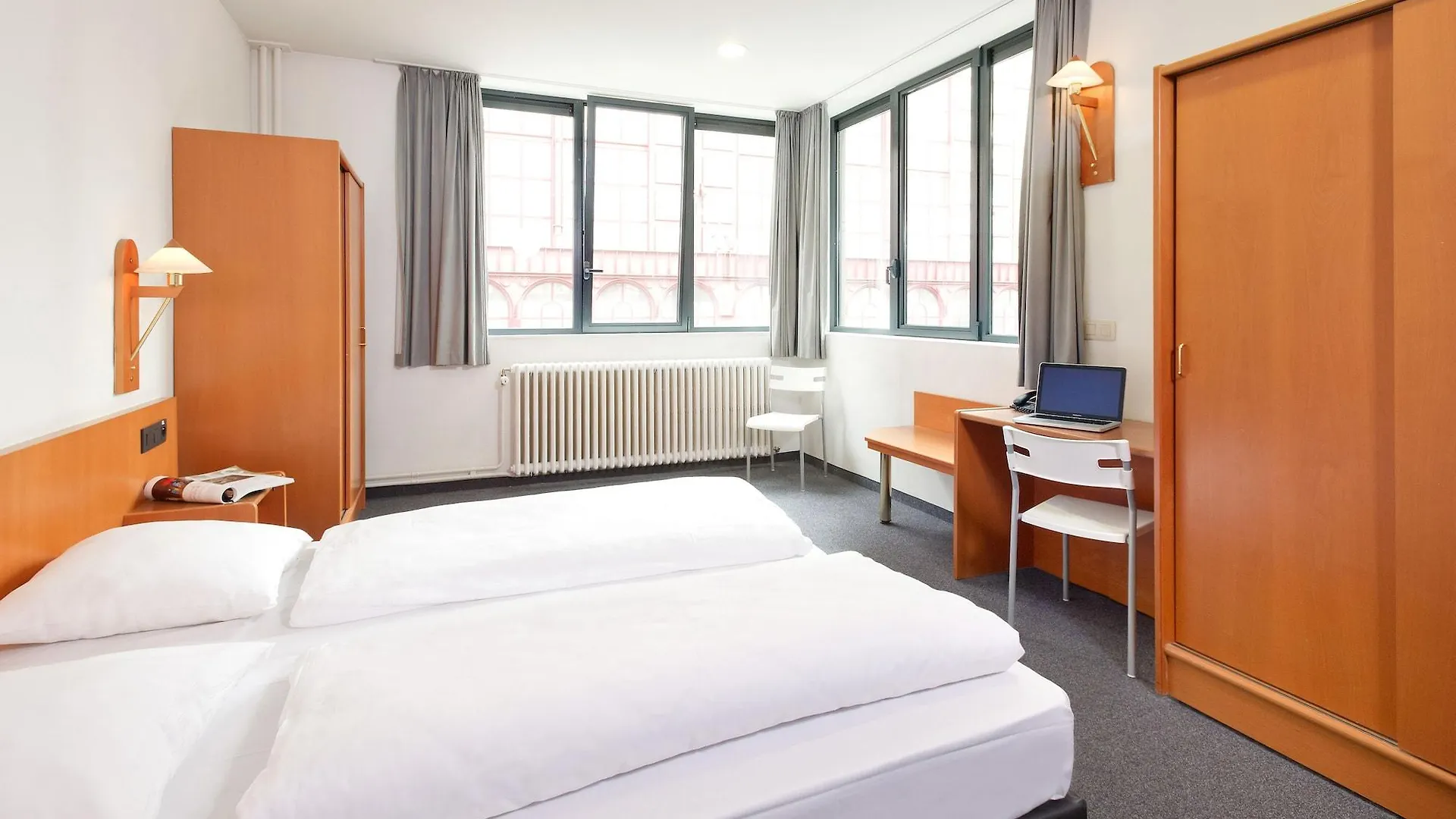Hotel A&O Antwerpen Centraal